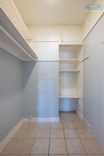 Walk-in closet